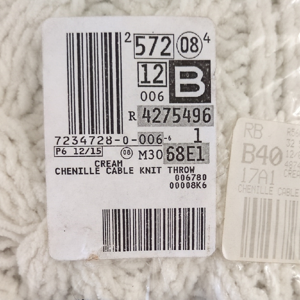 Lands' End Cream Cable Knit Throw 4x6 - Picture 4 of 4